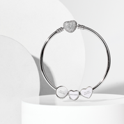Glowtag - Brazalete Rígido con Broche de Corazón con Zirconias
